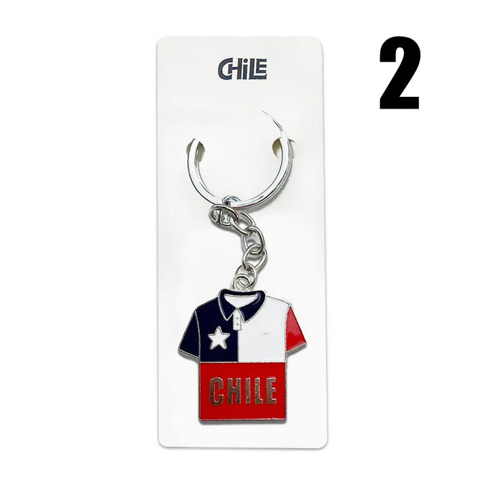 Shirt-shaped metal keychain featuring the Chilean flag design and the word "Chile".