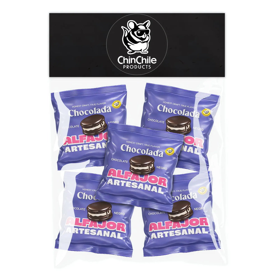 Empaque de Alfajor Artesanal Chocolada con el logotipo de ChinChile al fondo.