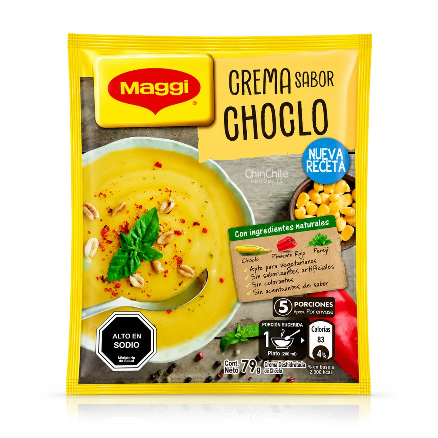 Un paquete de Maggi Crema Sabor Choclo (sopa de maíz) en su envase amarillo original, en cuya parte delantera aparece un plato de sopa amarilla con una guarnición verde.