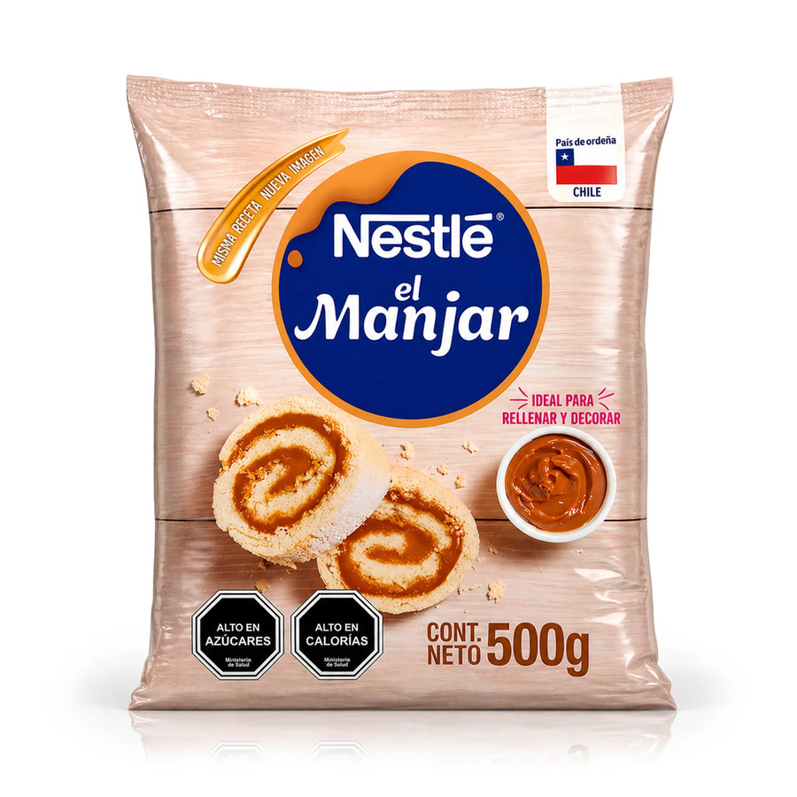 Una bolsa bronceada de 500 g de manjar nestle con una pasta enrollada en la parte delantera.
