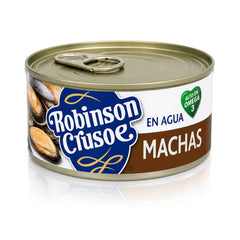 Can of Robinson Crusoe Machas in water on a white background