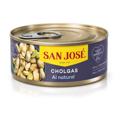 Lata de San José Cholgas sobre fondo blanco