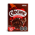 Caja de cereales de chocolate Nestlé Chocapic sobre fondo blanco