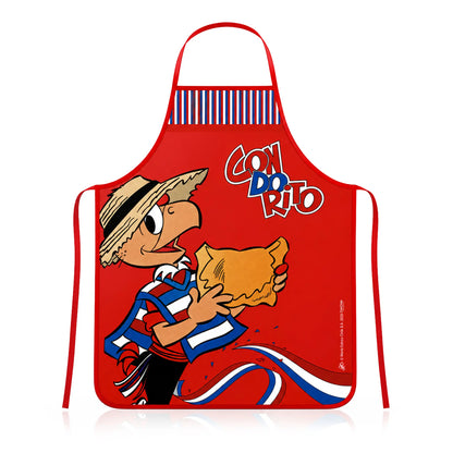 Un delantal rojo con una ilustración de cómic en la que aparece Condorito sosteniendo una empanada. El delantal tiene una tira para el cuello, lazos para la cintura y un panel decorativo a rayas en la parte superior.
