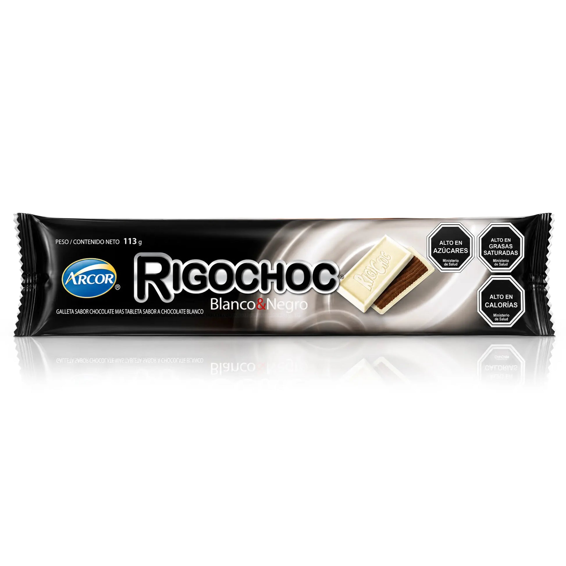 Envase de una tableta de chocolate Rigochoc con el logotipo de Arcor sobre fondo blanco
