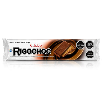 Envase de una tableta de chocolate Rigochoc sobre fondo blanco