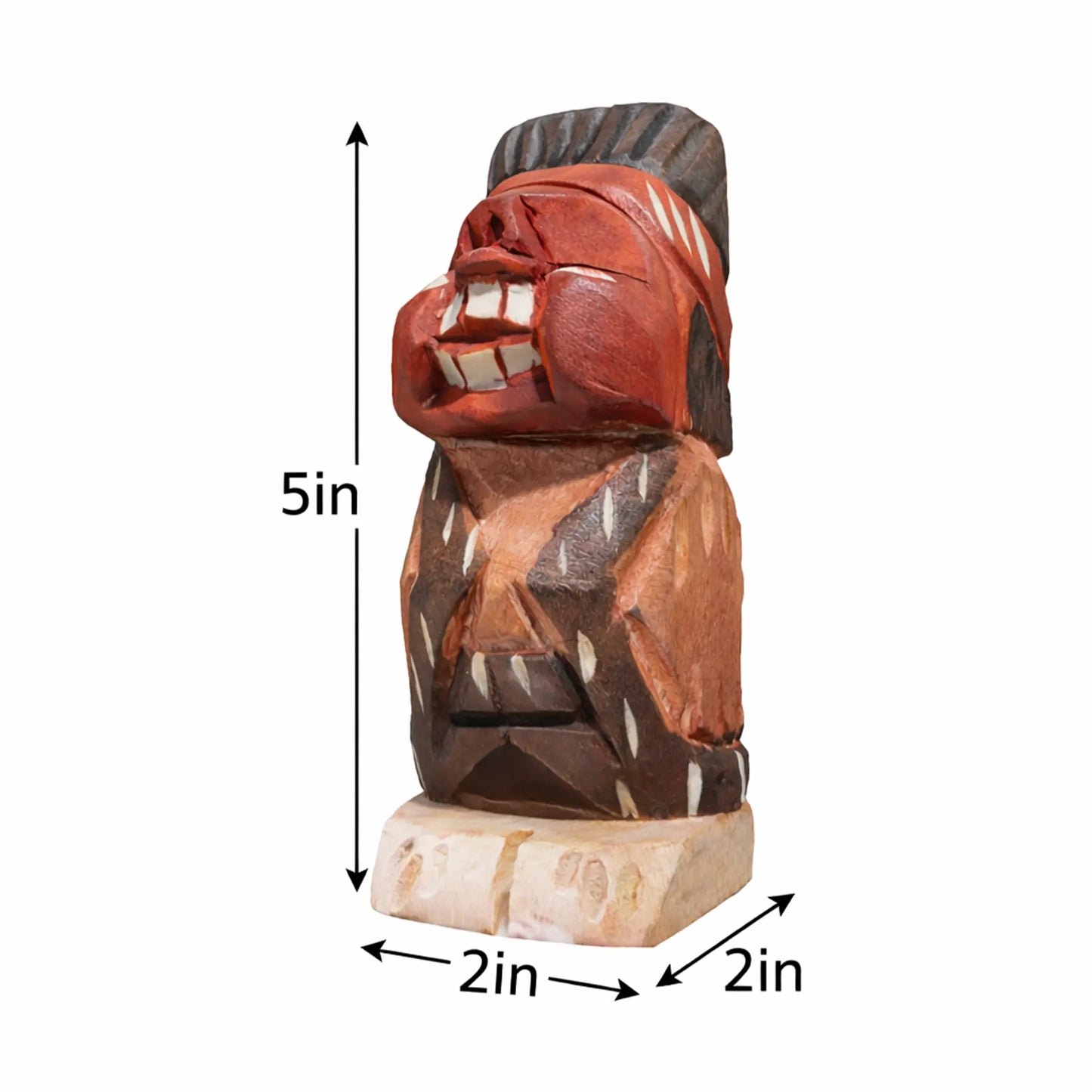 Escultura chilena de madera tallada de Indio Pícaro, con una altura de 12,7 cm y una anchura y profundidad de 5 cm.